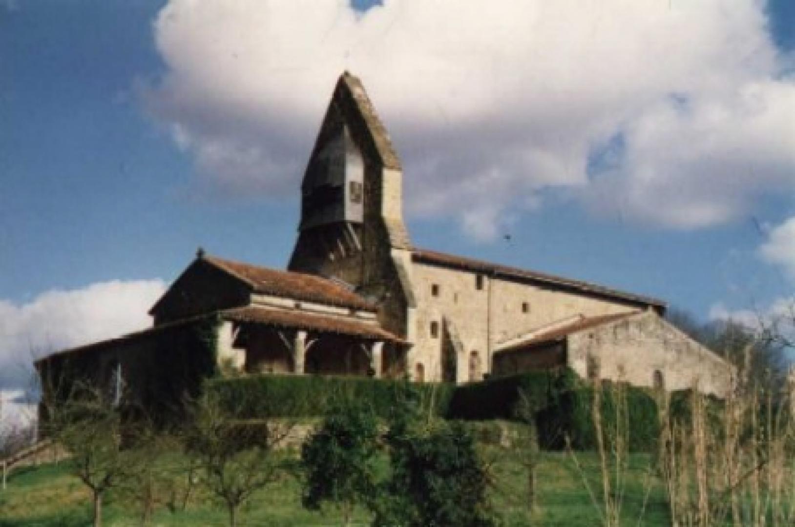 EgliseCarcar1.jpg
